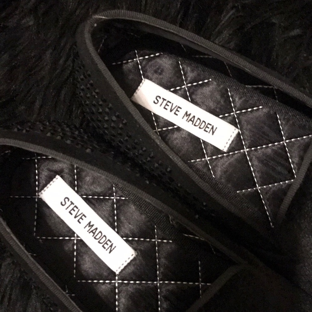 Shoes - Picture 3 of 4